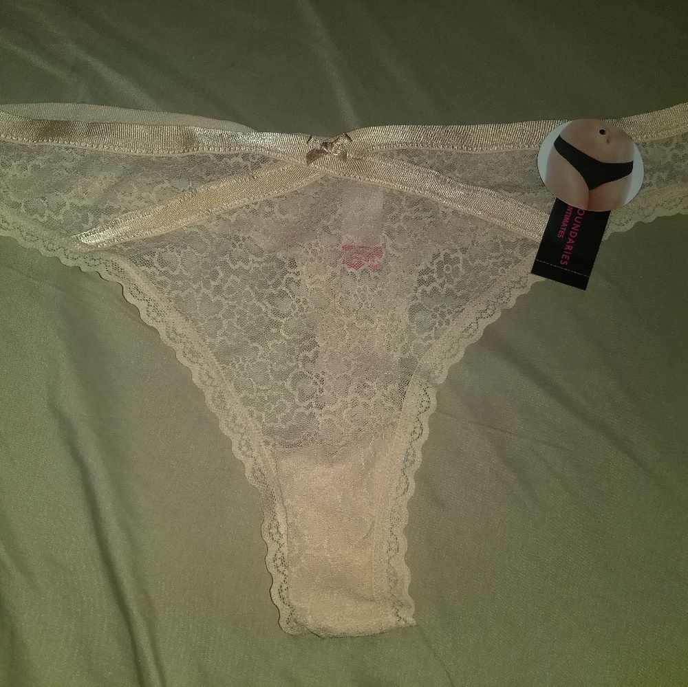 NWT No Boundaries Beige Lace Thong Size XL